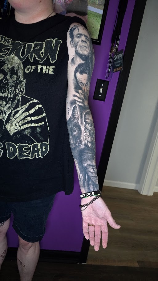 Inner view of a black and grey classic horror sleeve by Billy Smith
